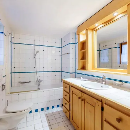 木屋 Chalet Vista Spacious 4-bedroom Retreat