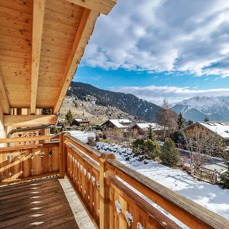 木屋 Chalet Vista Spacious 4-bedroom Retreat 韦尔比耶